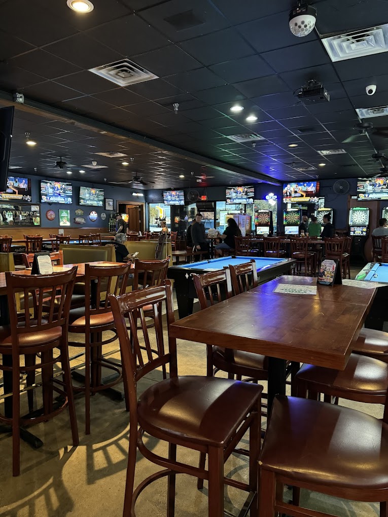 Kiwis Pub and Grill