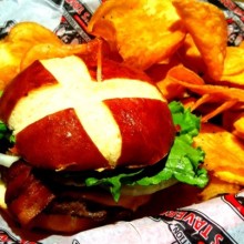 Johnny's Tavern Prairie Village photo 3
