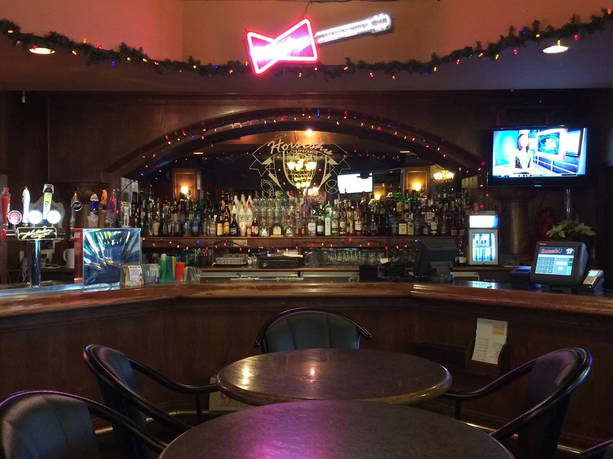 Horseshu Sports Lounge photo 2