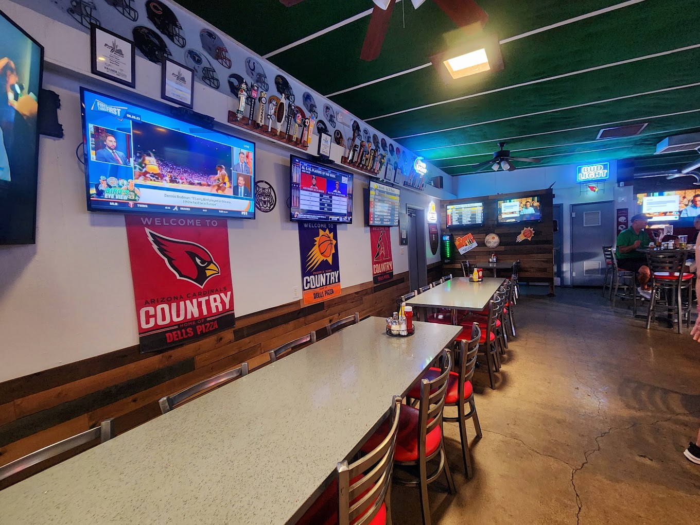 Dell's Pizza photo 2