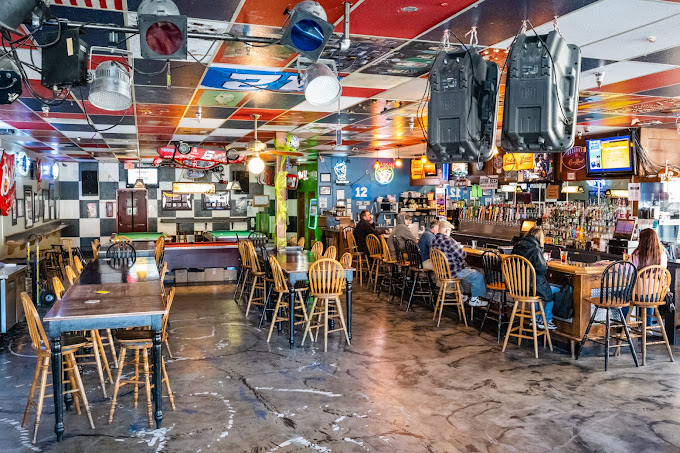 Halftime Sports Saloon photo 2