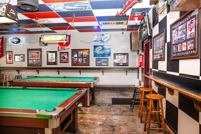 Halftime Sports Saloon photo 3