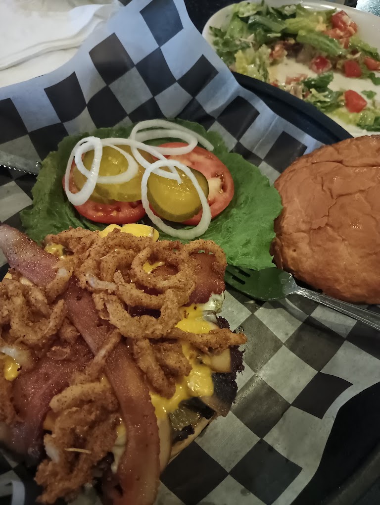 Effingbar and Grill photo 2
