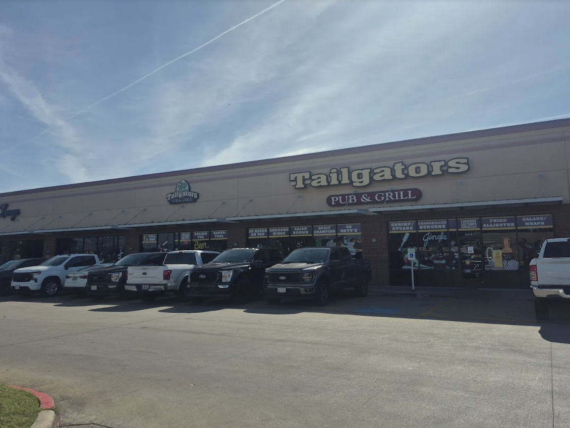 Tailgators Pub & Grill Magnolia photo 5