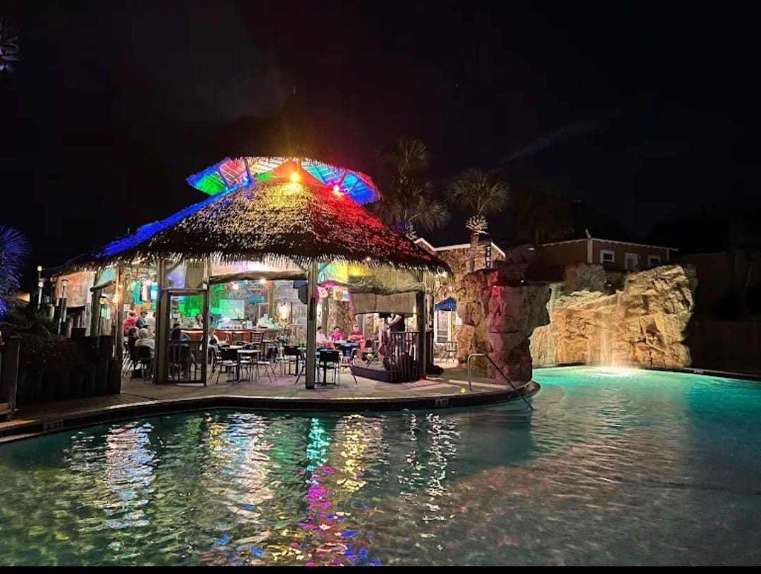 Purple Parrot Beach Bar photo 2