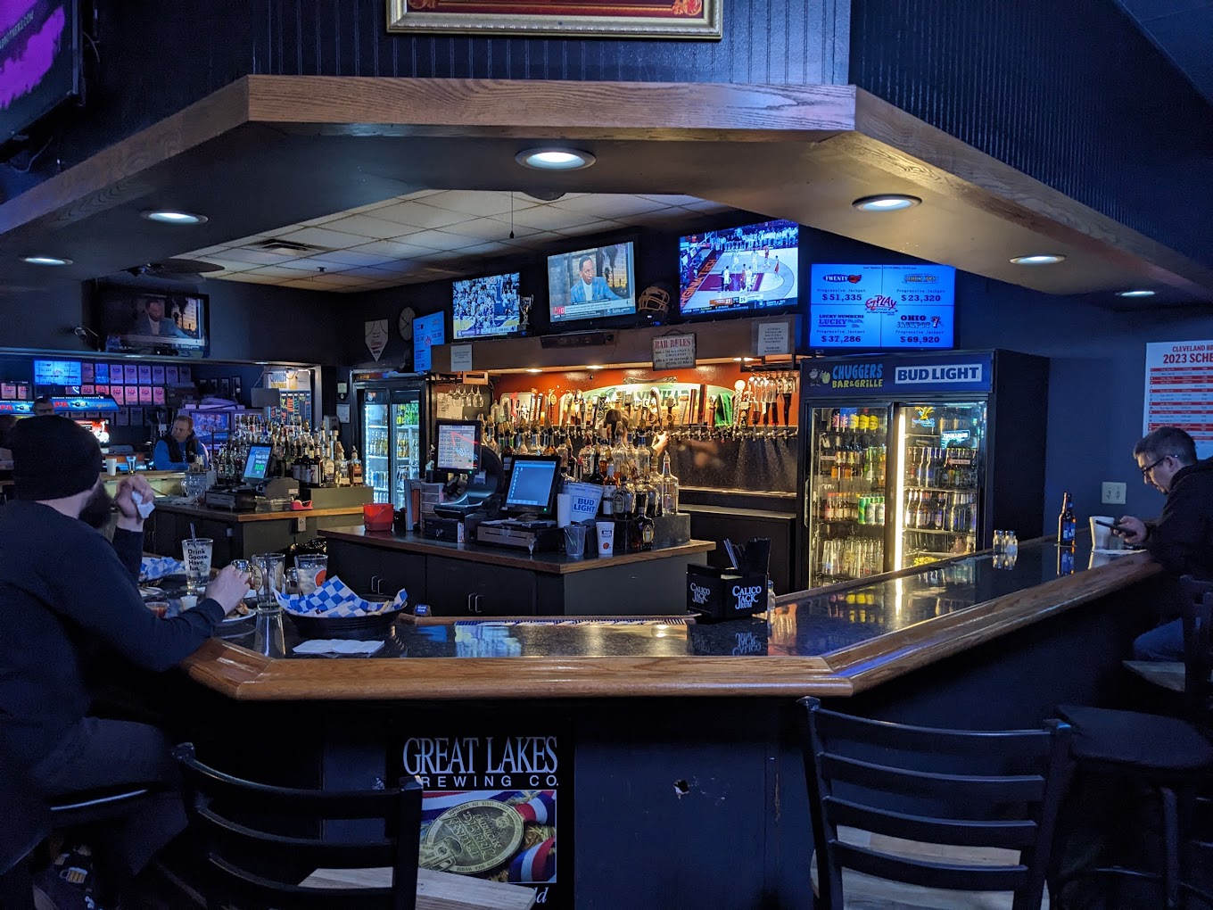 Chuggers Bar & Grille