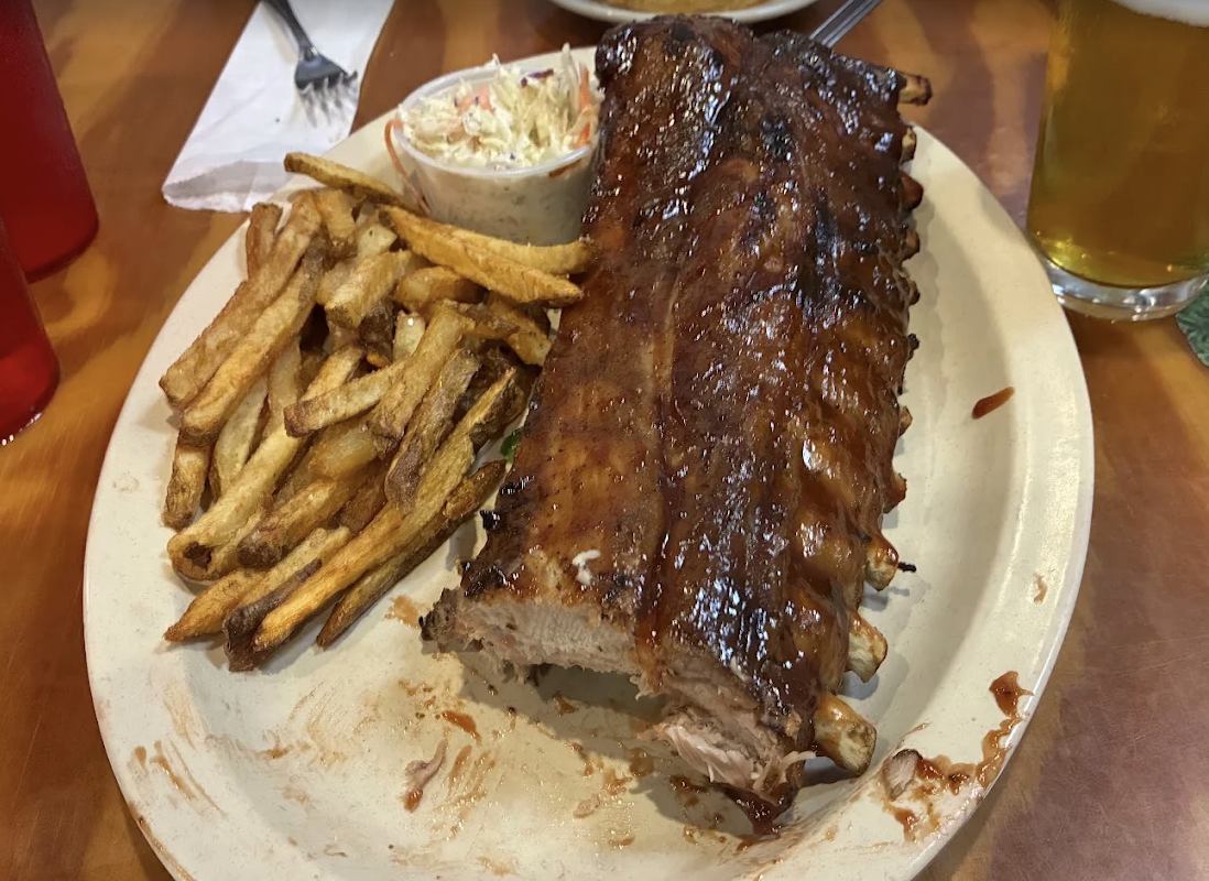 Sidelines Sports Bar and Grill photo 6