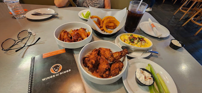 Buffalo Wings & Rings Fort Myers photo 2