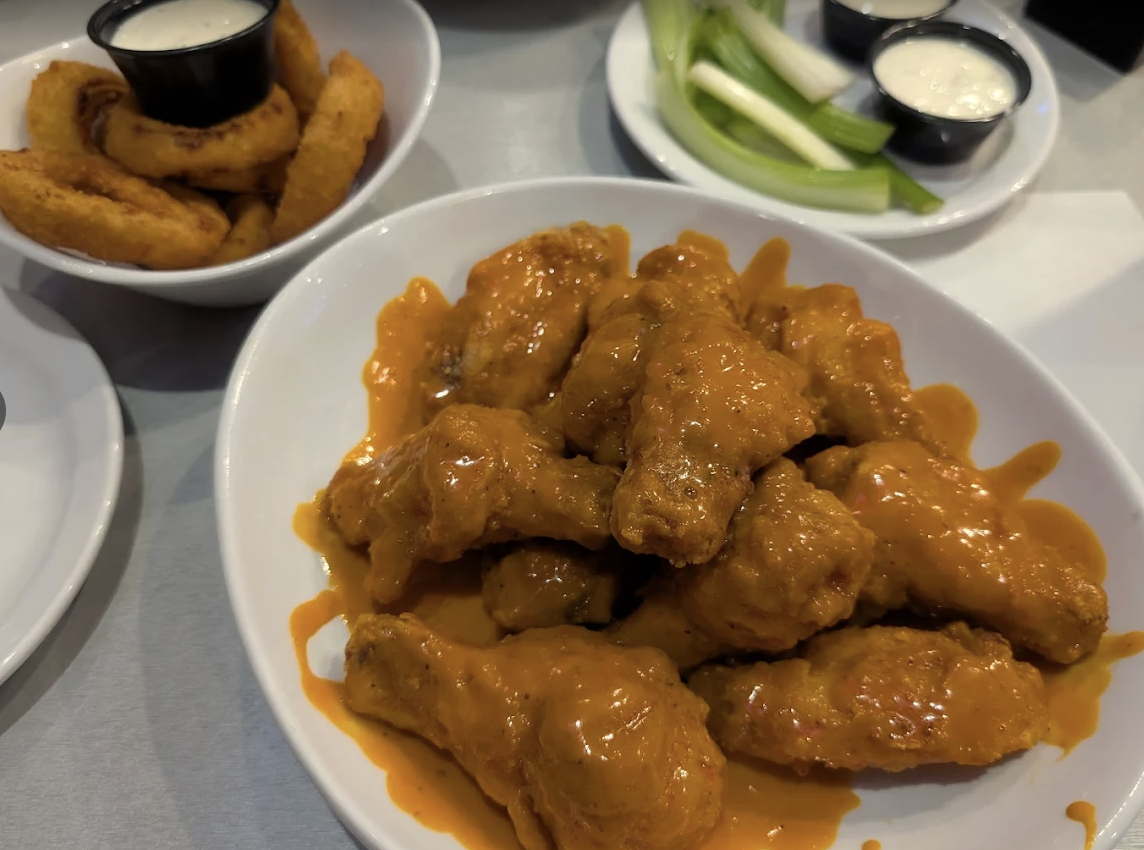 Buffalo Wings & Rings Fort Myers photo 4