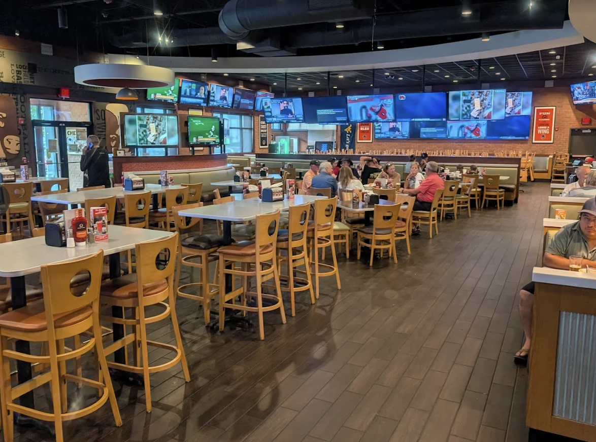 Buffalo Wings & Rings Fort Myers photo 6