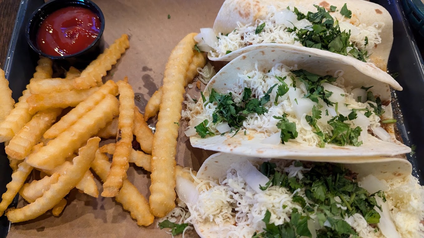 Elsa's Corner Cantina photo 3