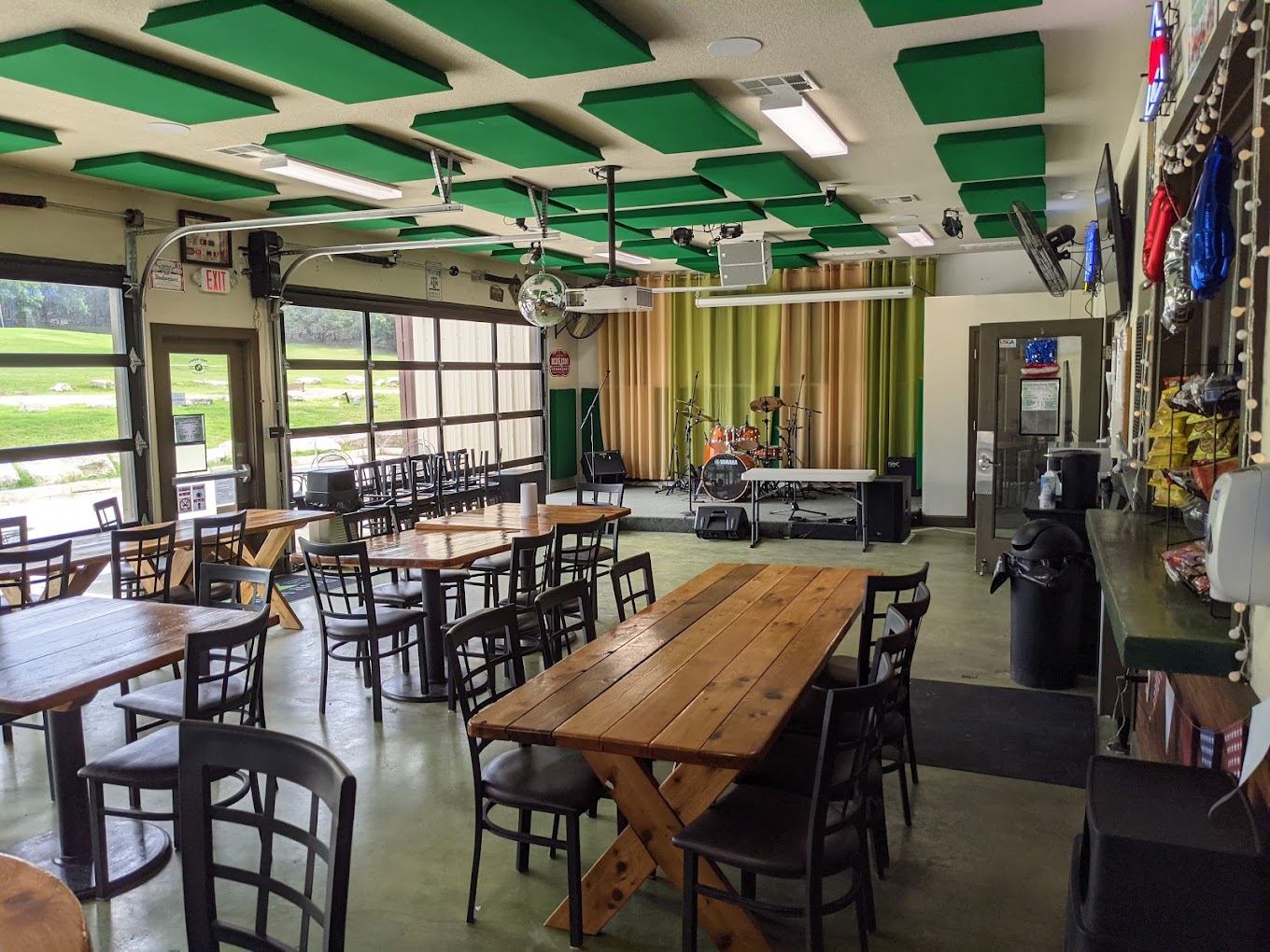 Point Venture Golf Club Caddie Shack Sports Bar