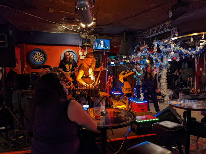 Dirk's Nite club