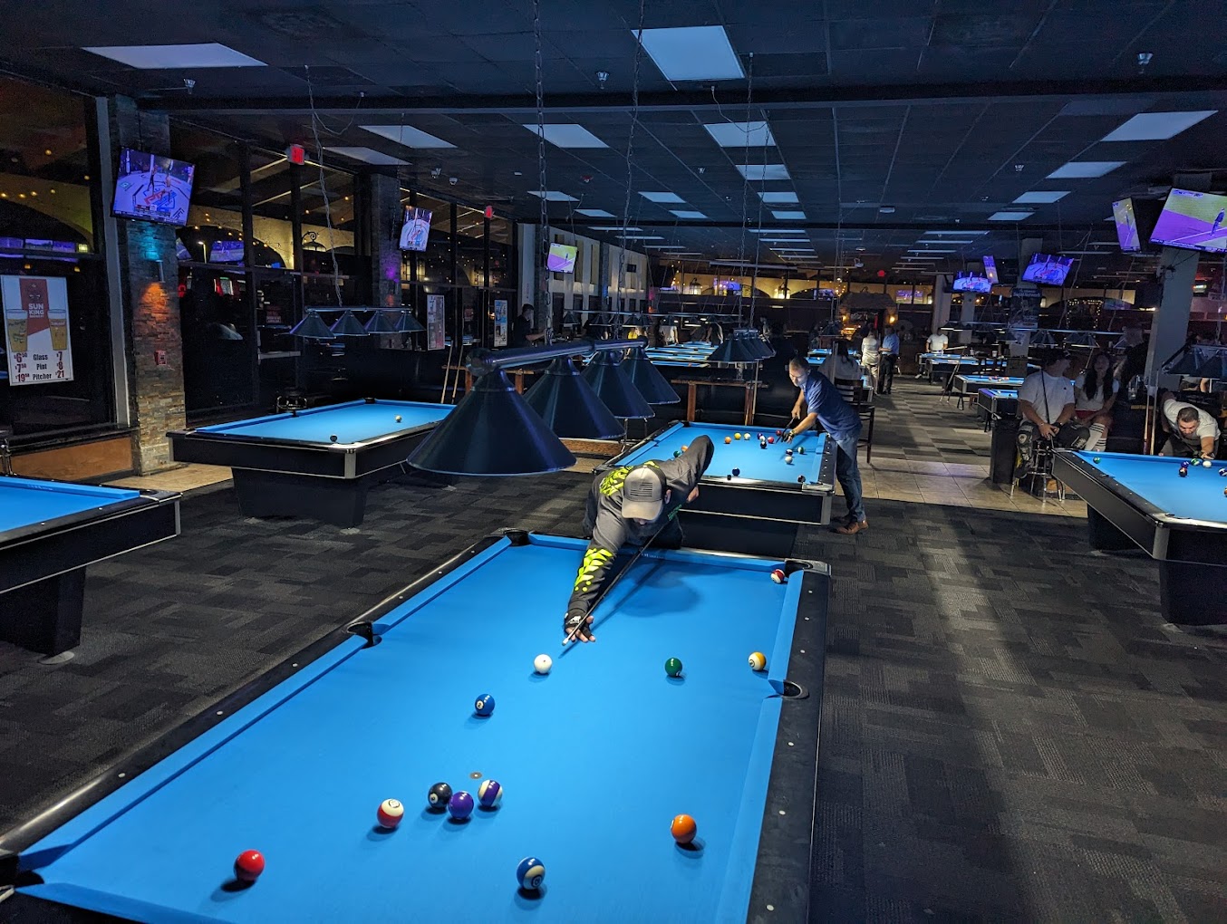 Brewlands Bar & Billiards Tampa photo 3