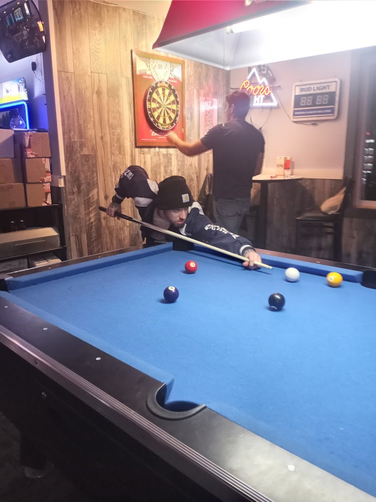 Grumpy's Bar and Grill photo 3