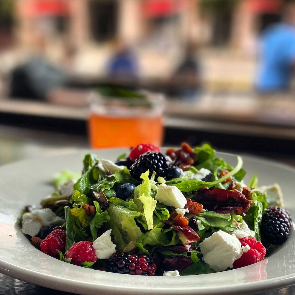 Curbside Eatery and Drinkery
