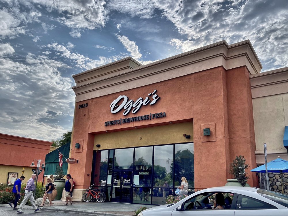 Oggi's Sports Brewhouse Pizza Santee