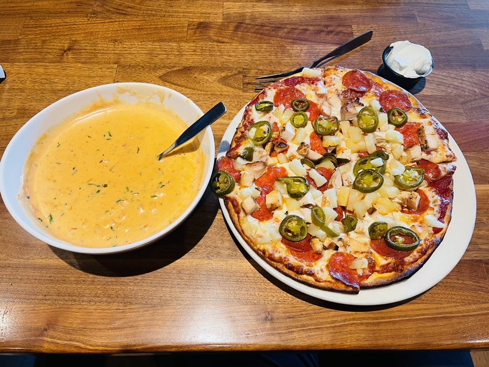 Oggi's Sports Brewhouse Pizza Santee photo 2