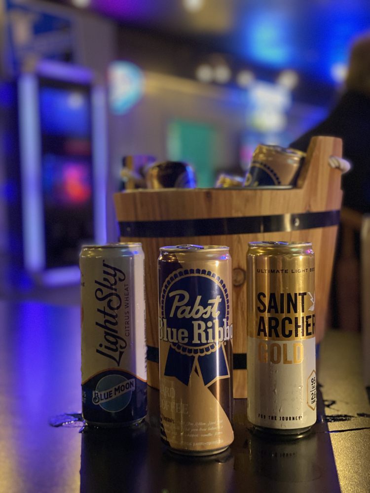 I-80 Lounge photo 3