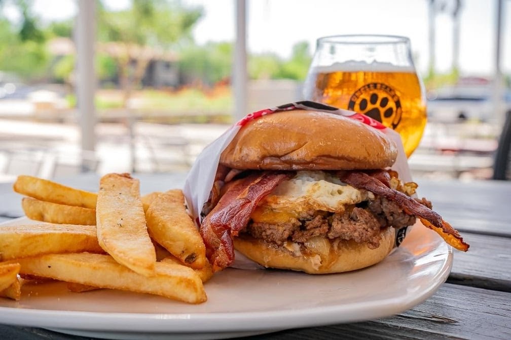 Uncle Bear's Grill & Bar Mesa
