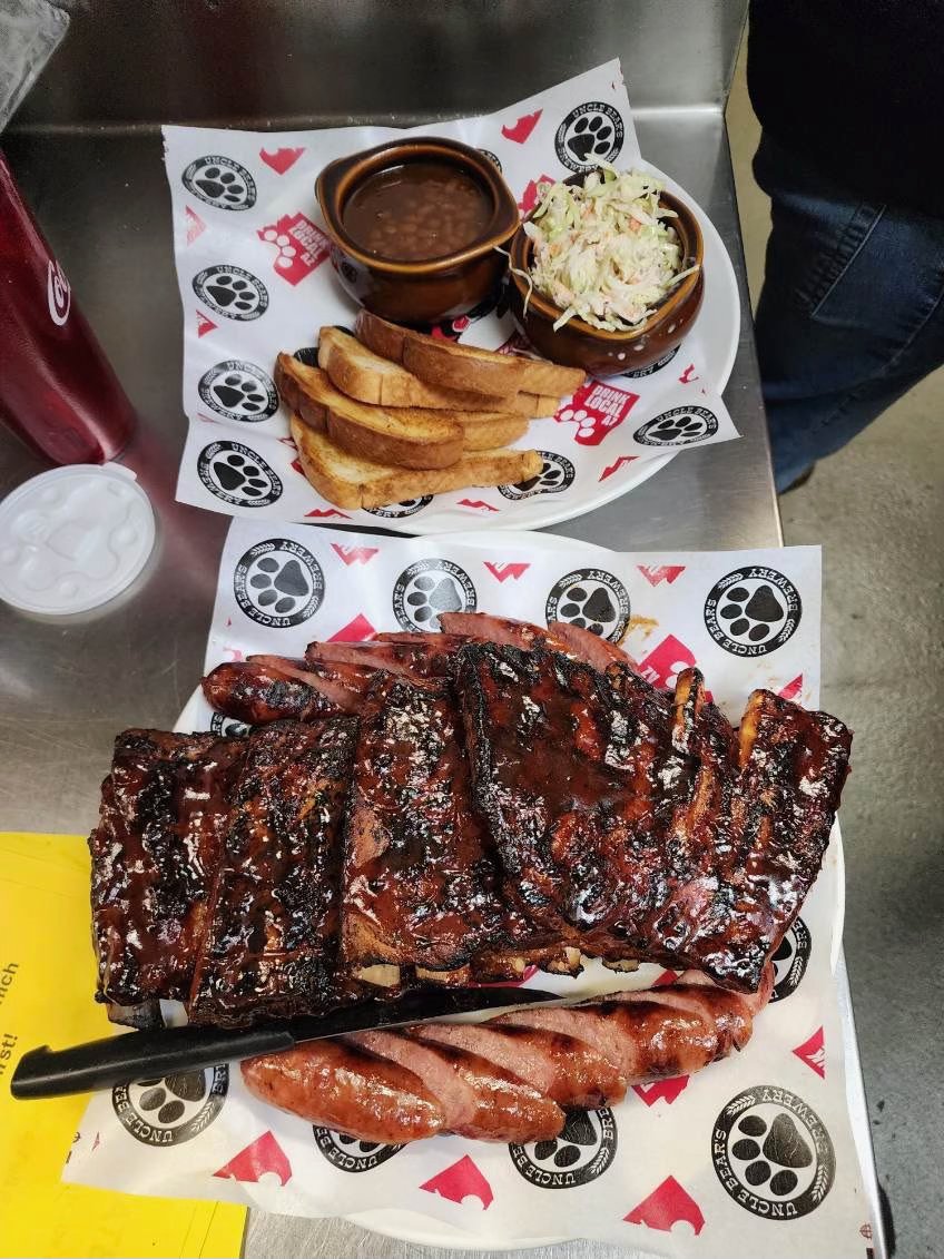 Uncle Bear's Grill & Bar Mesa photo 7
