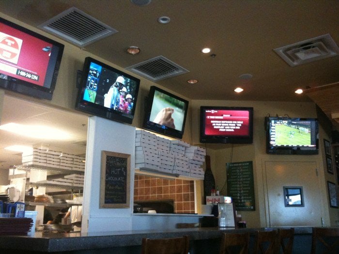 Lakeside Pizza & Grill