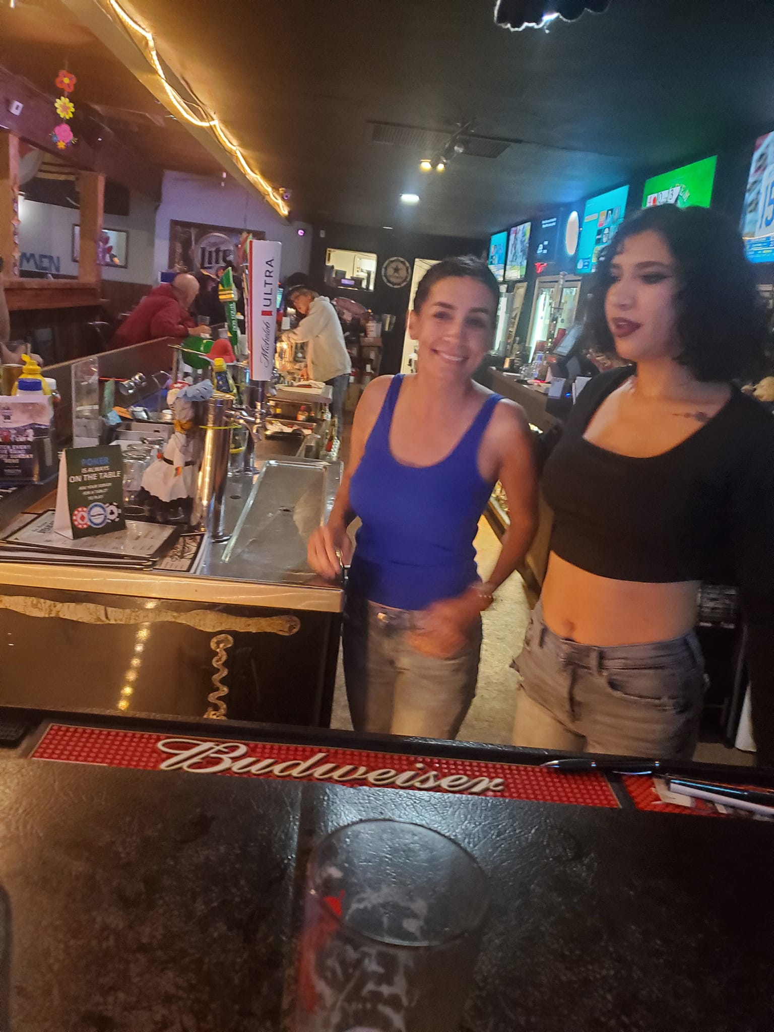 LOS POCHOS SPORTS GRILL photo 2