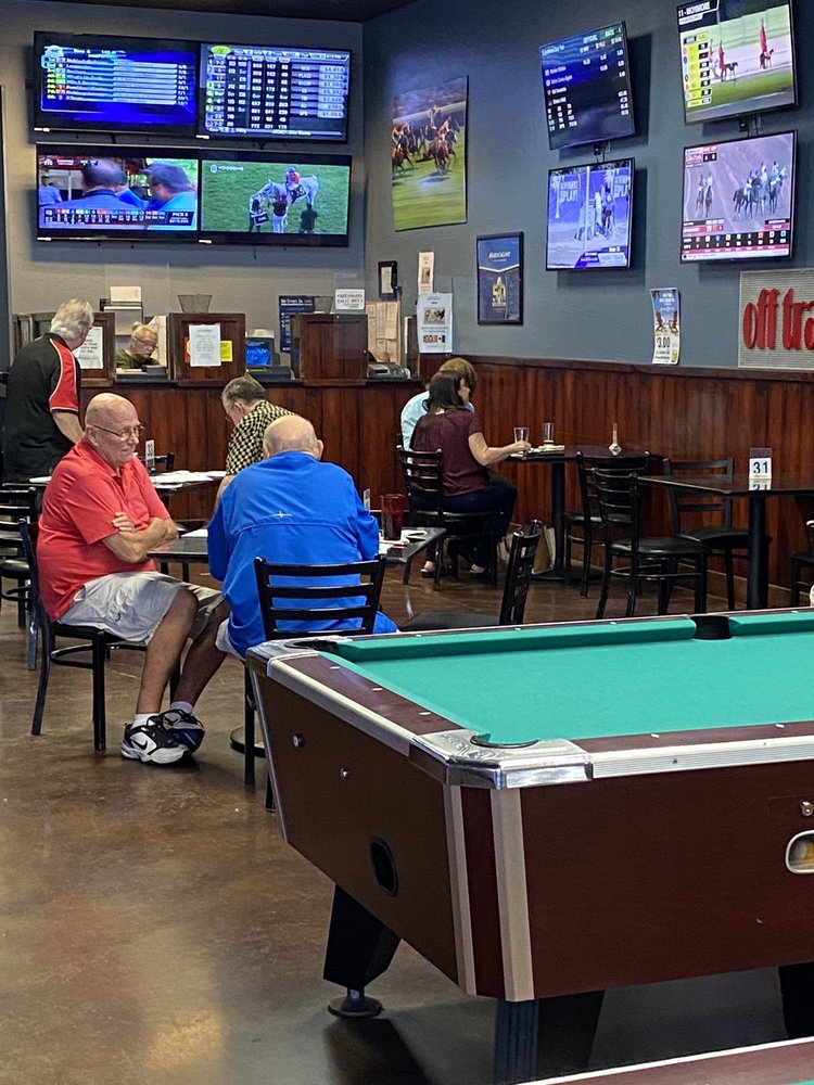 Brookside II Sports Bar and Grille photo 3