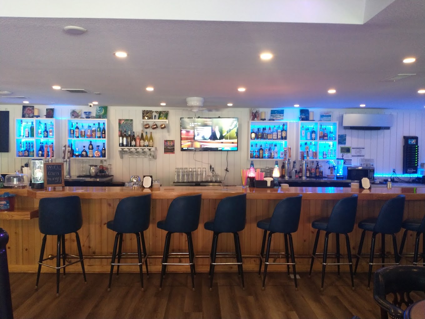 Fishing Rock Eatery and Lounge