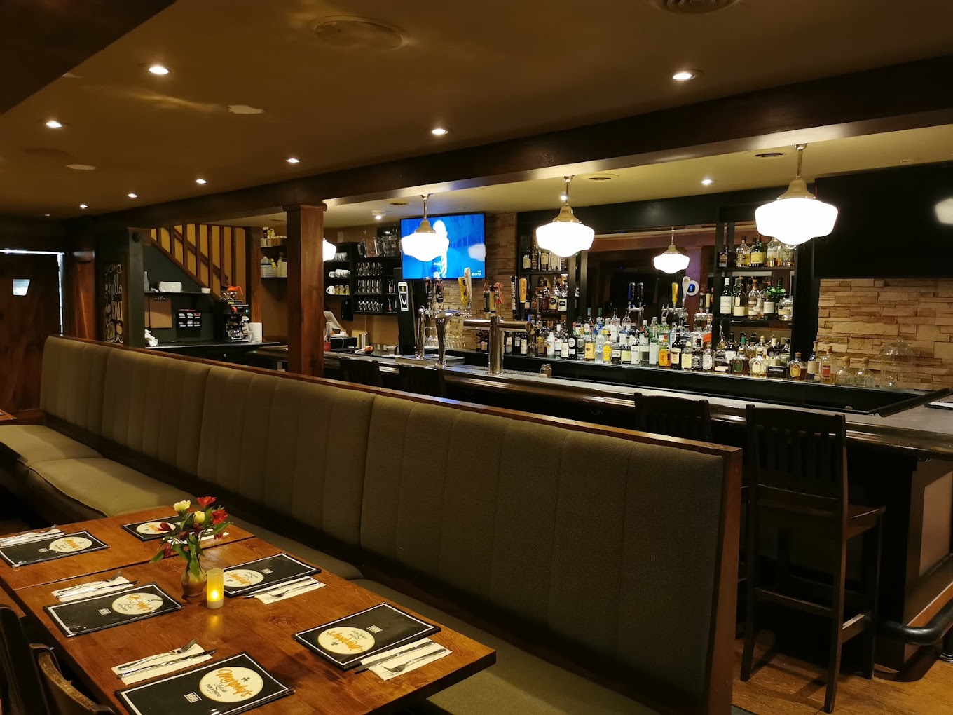 Murphy's Lockside Pub and Patio