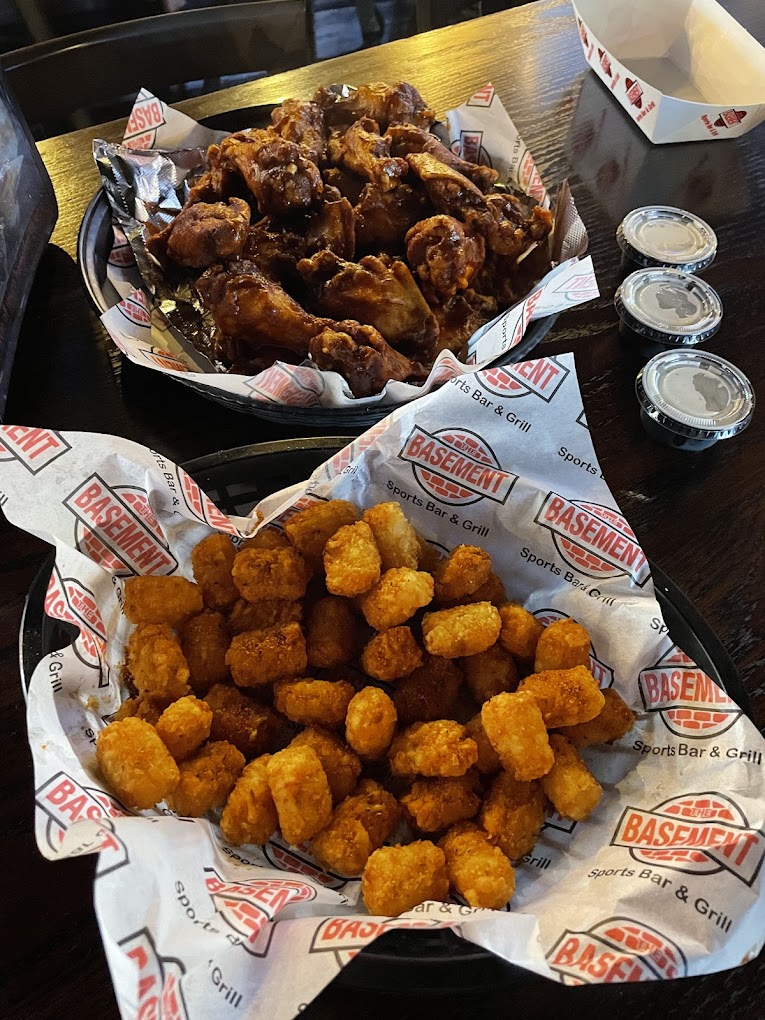 The Basement Sports Bar and Grill photo 3
