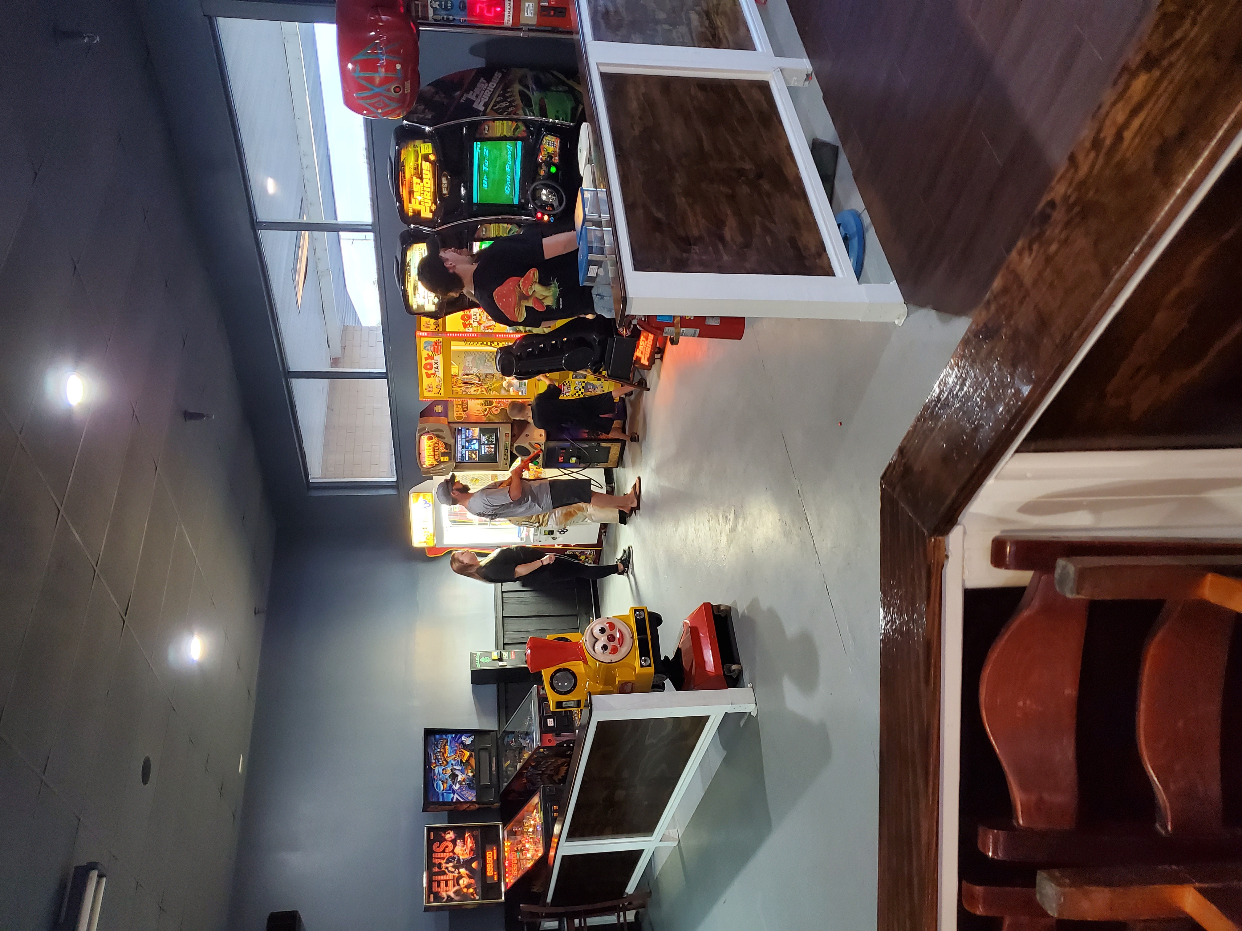 Wingz Sports Pub photo 3