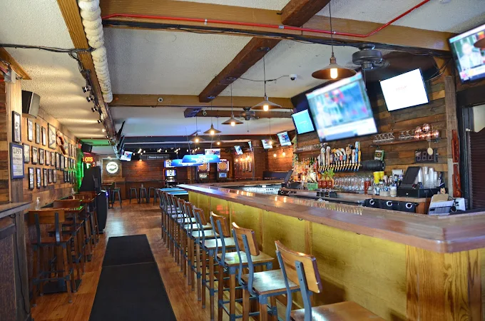 Lucky's Lounge