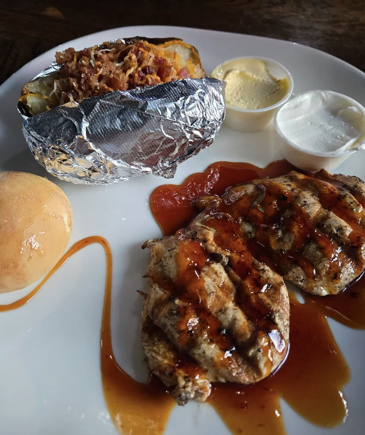Pour Haus Brewery & Restaurant photo 5