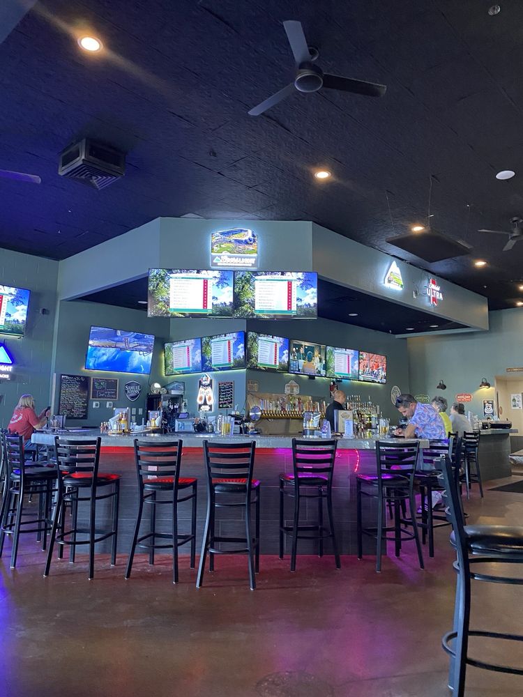 Fat Willys Sports Grill Gilbert