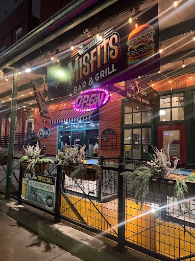 Misfits Bar & Grill photo 2