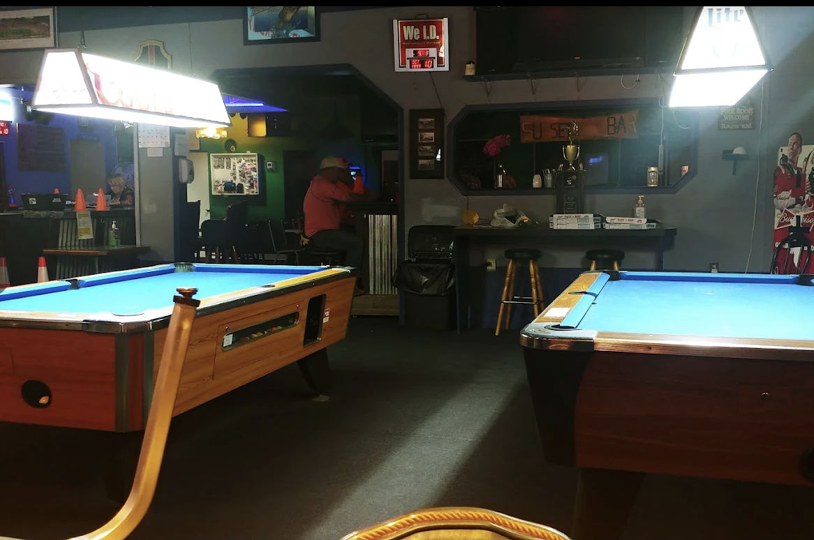 Sunset Sports Bar photo 3