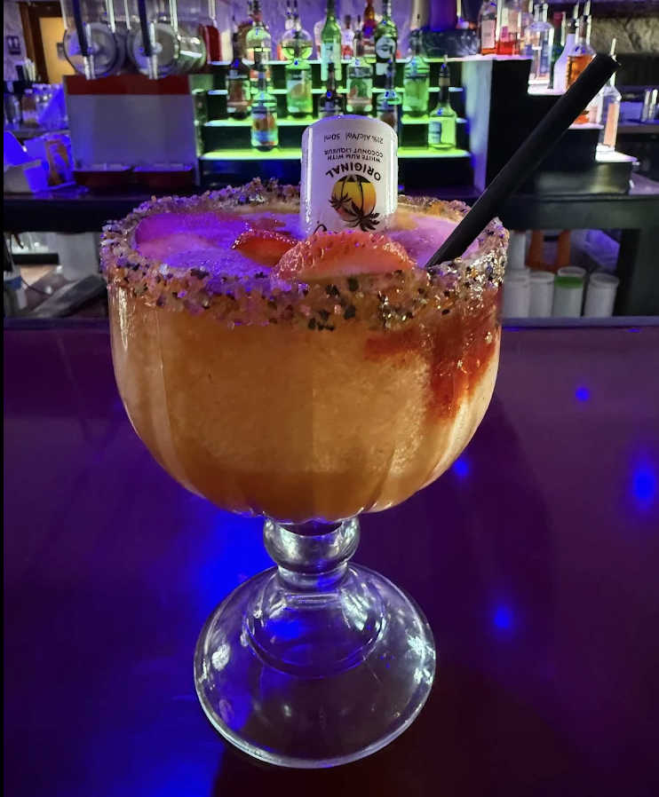Divine Wolf Sports Bar & Grill photo 4