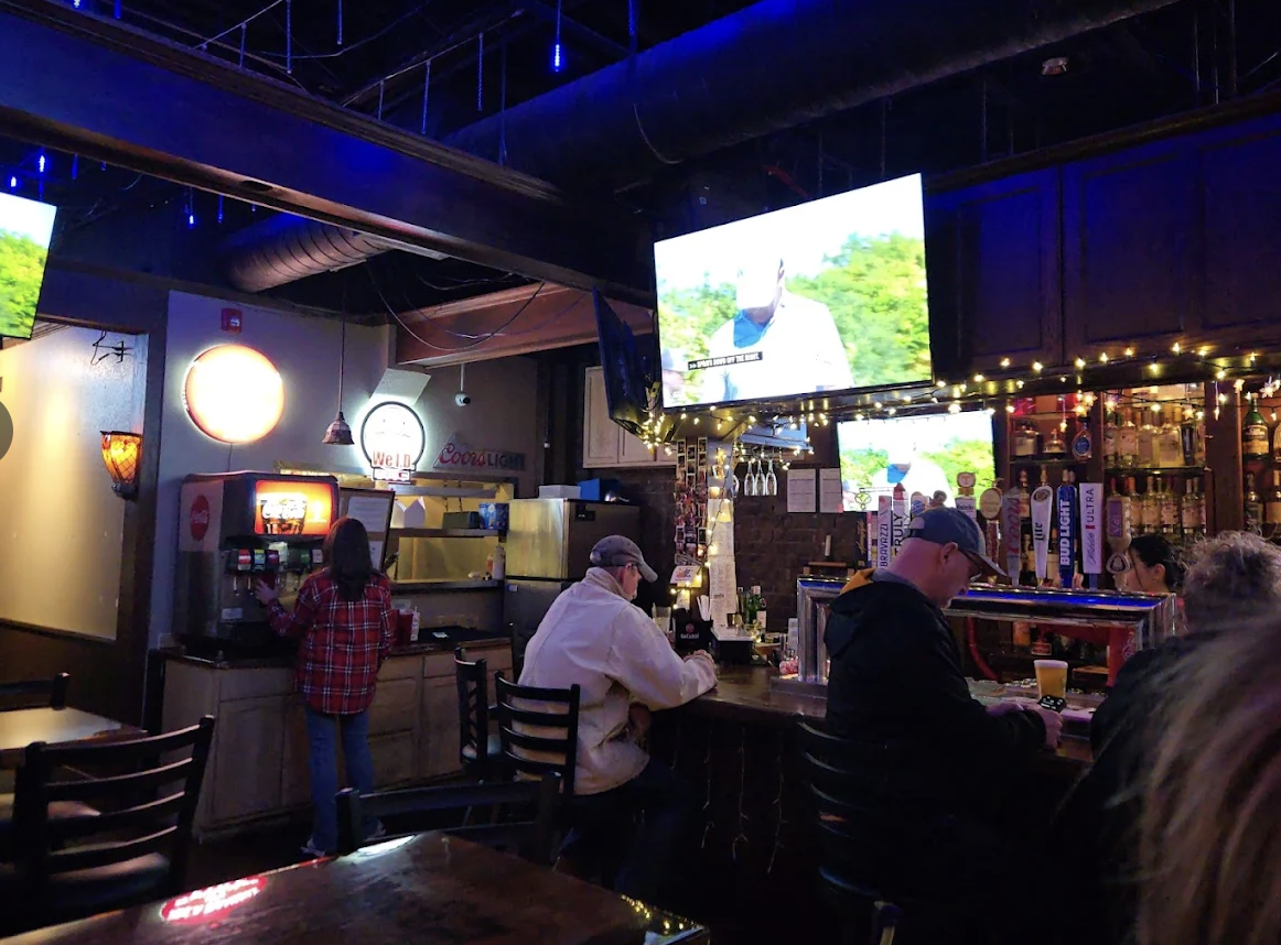 Hank's Honky Tonk photo 5