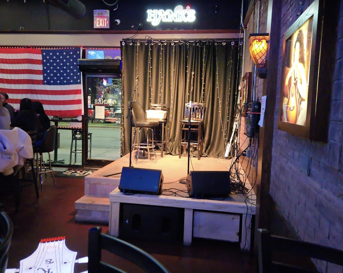 Hank's Honky Tonk photo 6