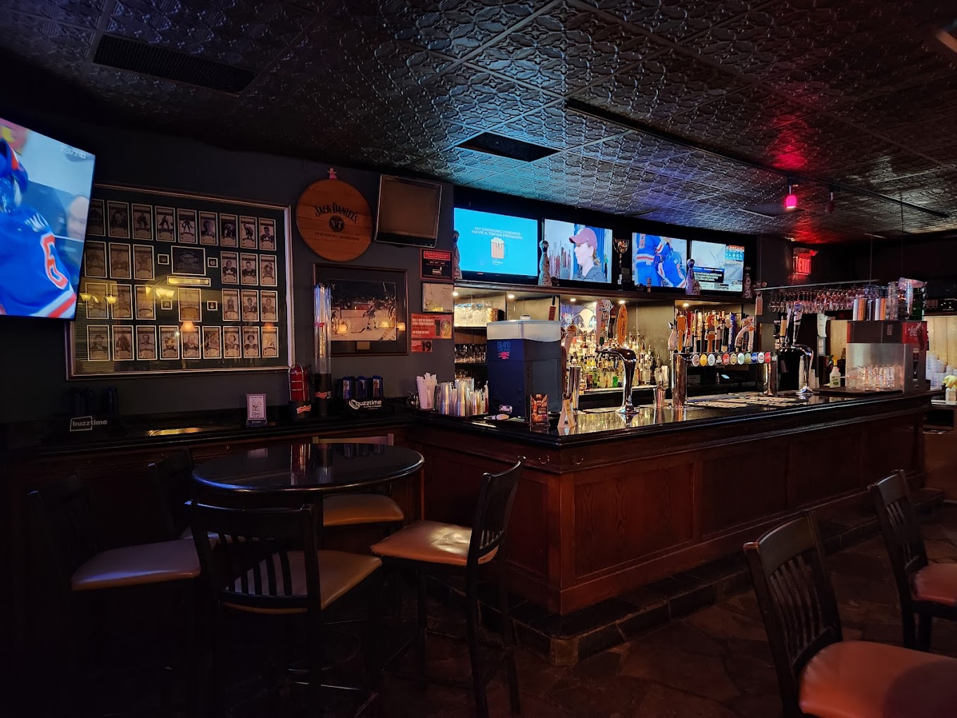 Jake's on Main Pub & Grille