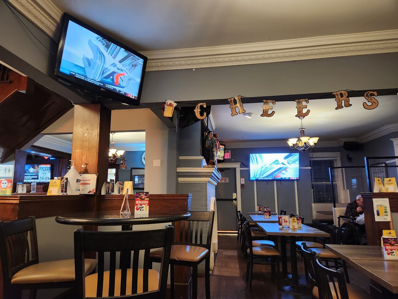 Jake's on Main Pub & Grille photo 3