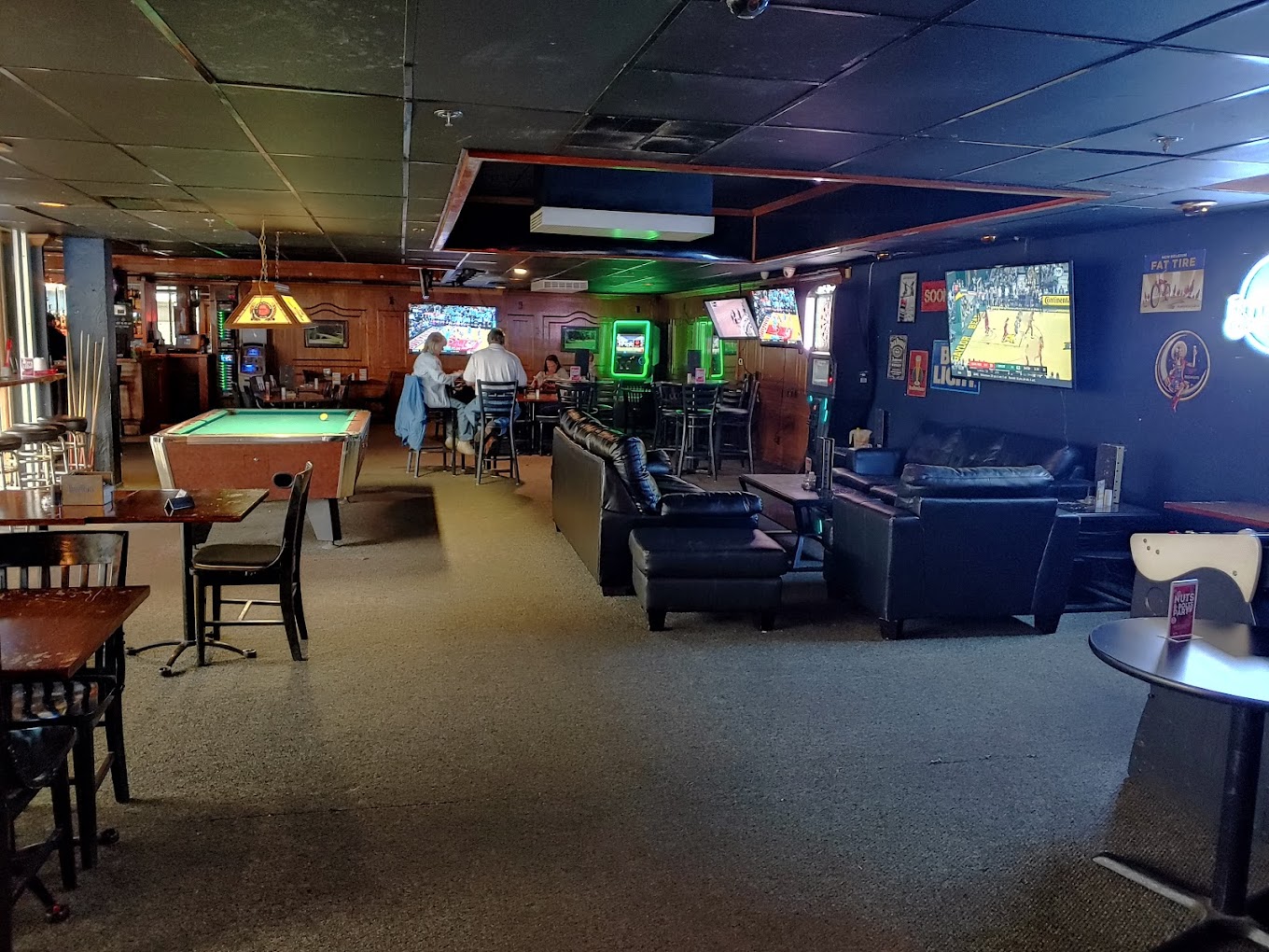 Lumpy's Sports Grill N.W. Expressway photo 2