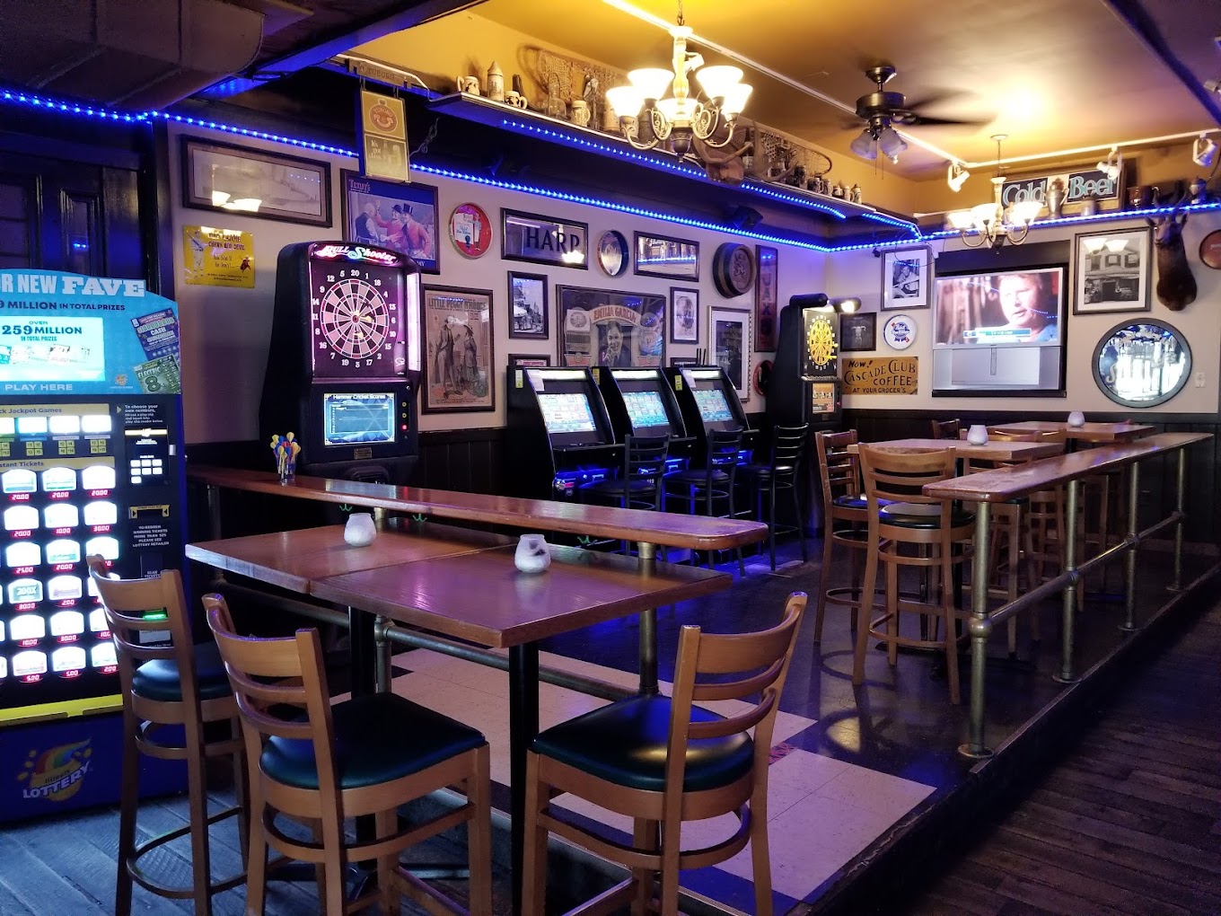 Teasers Bar photo 2