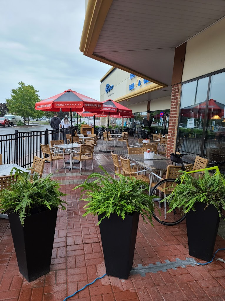 Broadway Bar & Grill photo 2